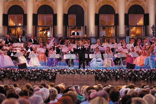 André Rieu met orkost
